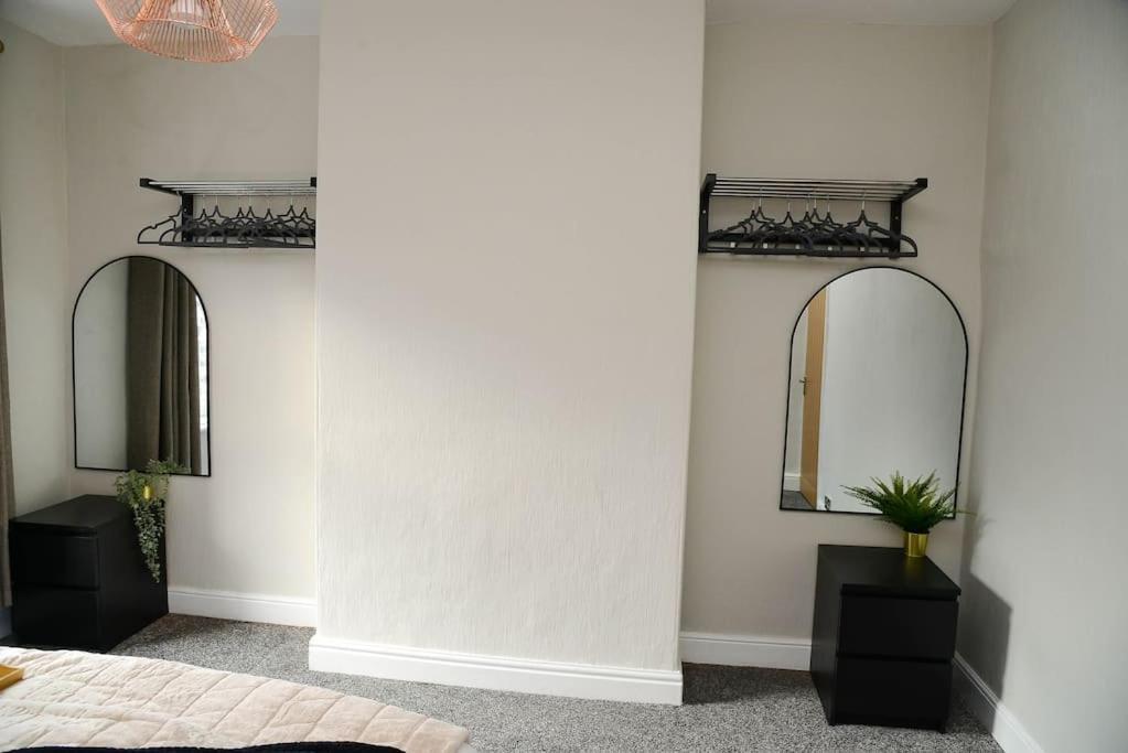 Delightful 2 Bed Town Centre House, Sleeps 4 Apartment Barnsley Luaran gambar